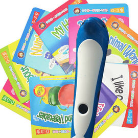 I bambini del delfino che imparano la penna sostengono il verde blu della carta gioco/del MP3/TF